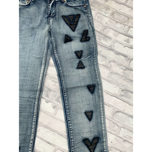 Refuge Life Style Denim Distressed Jeans Woman Size 10 - Picture 6 of 13